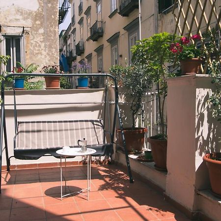 La Casa Del Nespolo, 2 Terrazzi E 2 Bagni In Centro Διαμέρισμα Νάπολη Εξωτερικό φωτογραφία