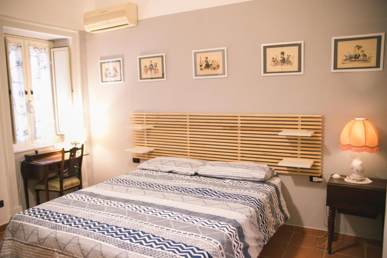 La Casa Del Nespolo, 2 Terrazzi E 2 Bagni In Centro Διαμέρισμα Νάπολη Εξωτερικό φωτογραφία