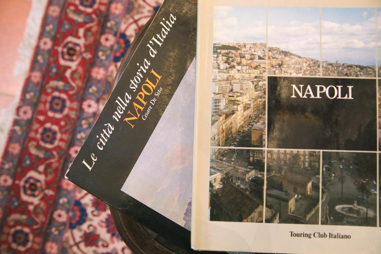 La Casa Del Nespolo, 2 Terrazzi E 2 Bagni In Centro Διαμέρισμα Νάπολη Εξωτερικό φωτογραφία