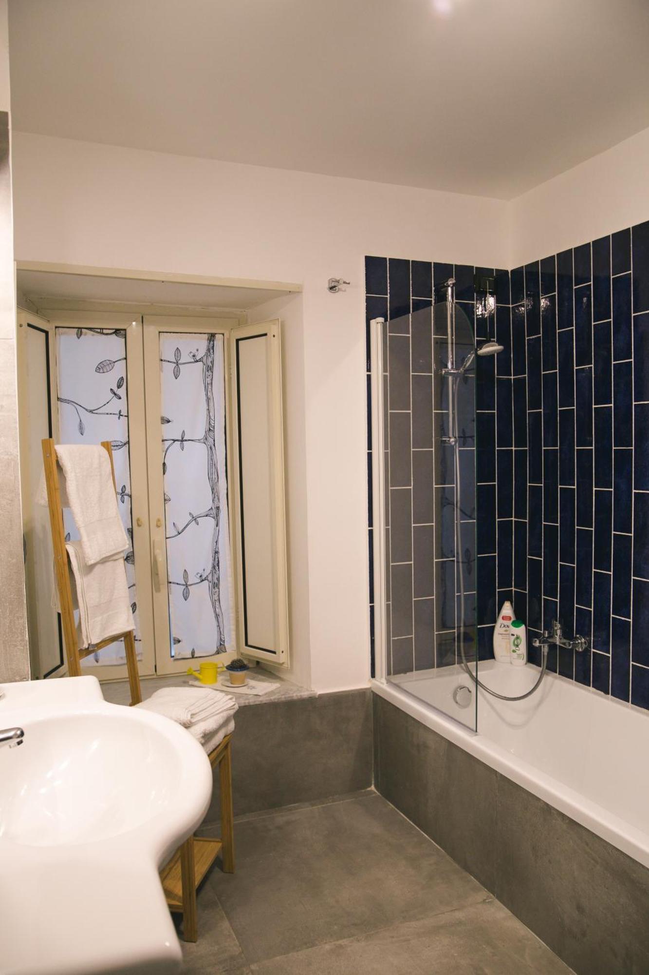 La Casa Del Nespolo, 2 Terrazzi E 2 Bagni In Centro Διαμέρισμα Νάπολη Εξωτερικό φωτογραφία