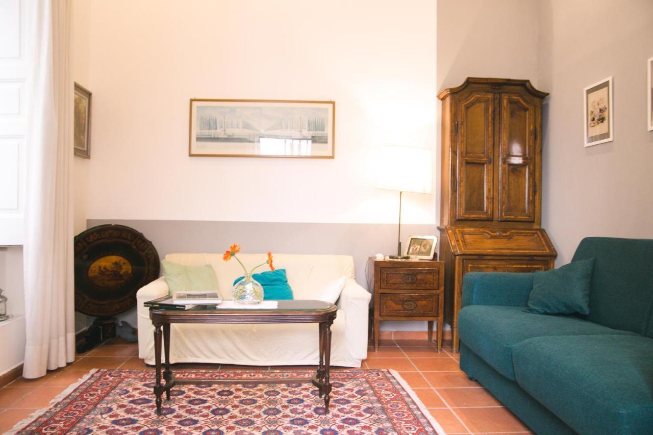 La Casa Del Nespolo, 2 Terrazzi E 2 Bagni In Centro Διαμέρισμα Νάπολη Εξωτερικό φωτογραφία